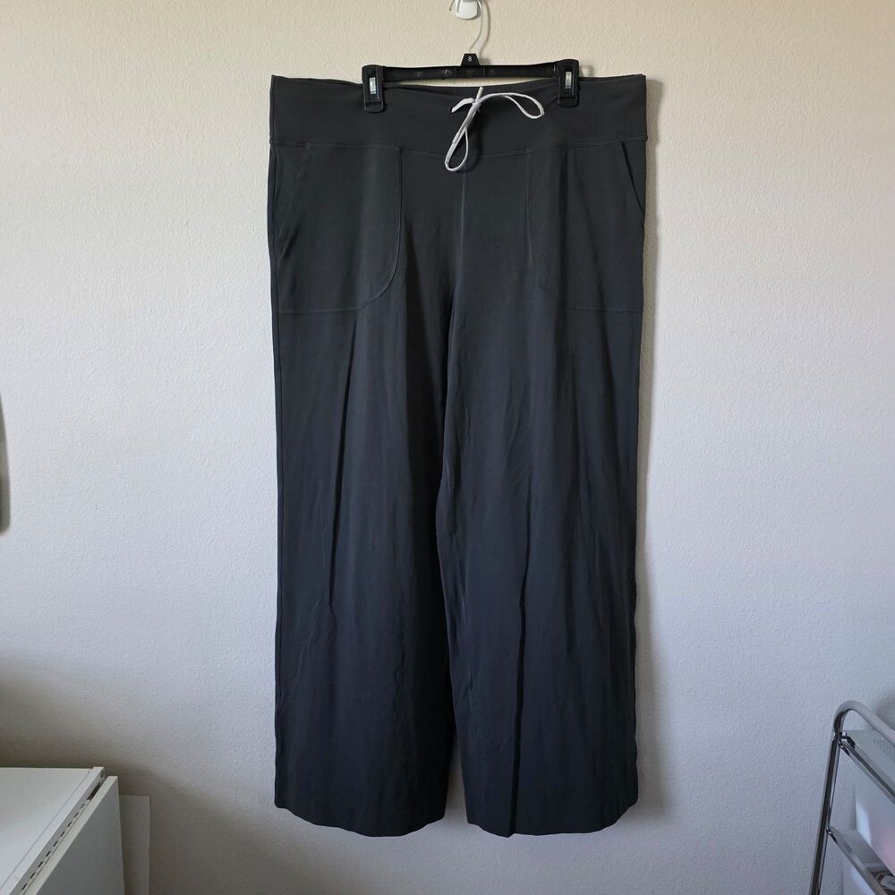 Lululemon Wide Leg Yoga Pants Women's Size 20 Gray
